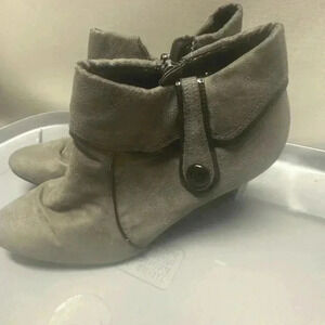 Life stride‎ woman’s gray boots